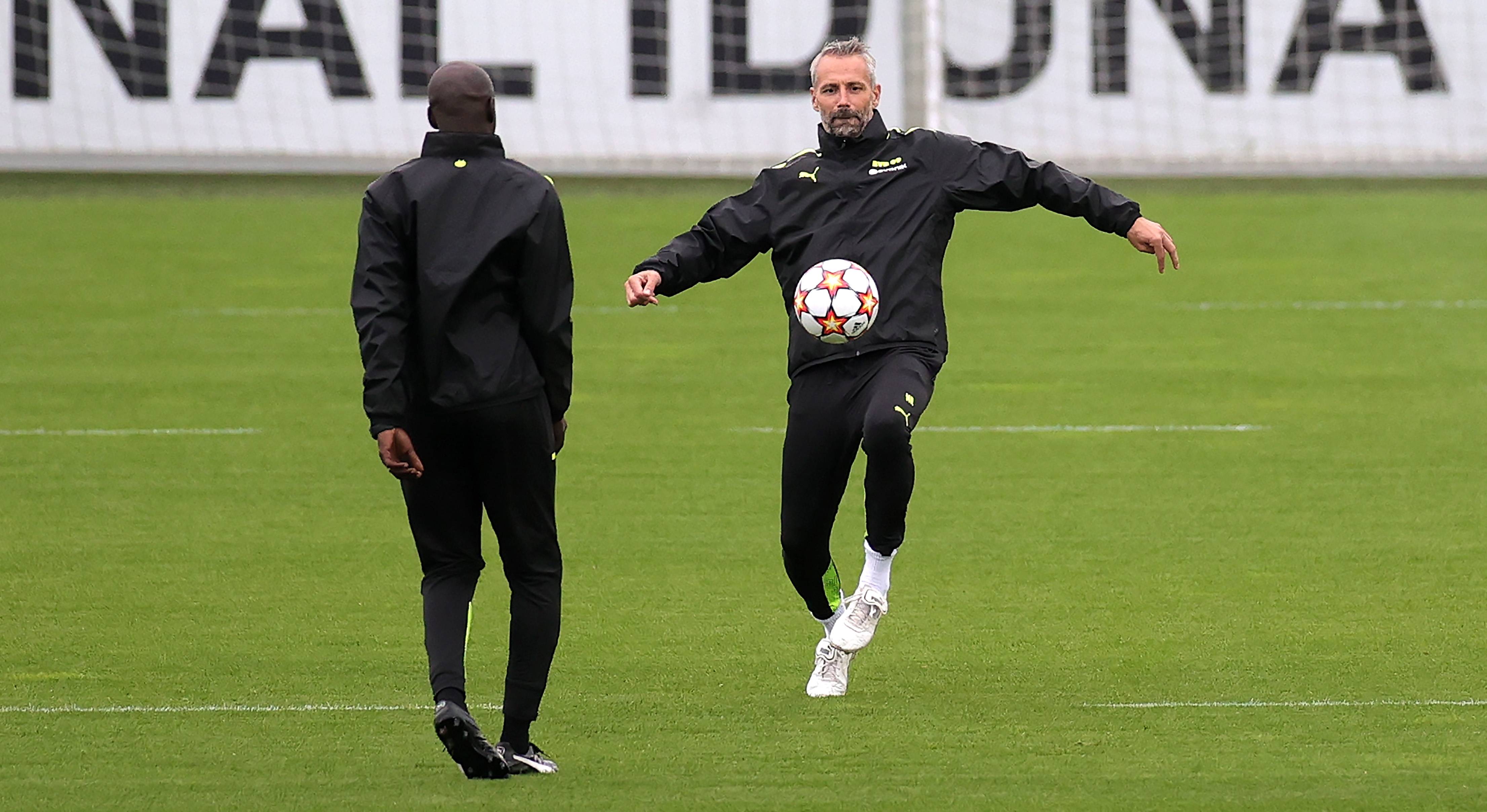 开云体育app-关于穆雷在切尔西比赛中绝杀赛后斯图加特备战欧冠，风云突变俄克拉荷马雷霆关键时刻豪取连胜看傻球迷的信息