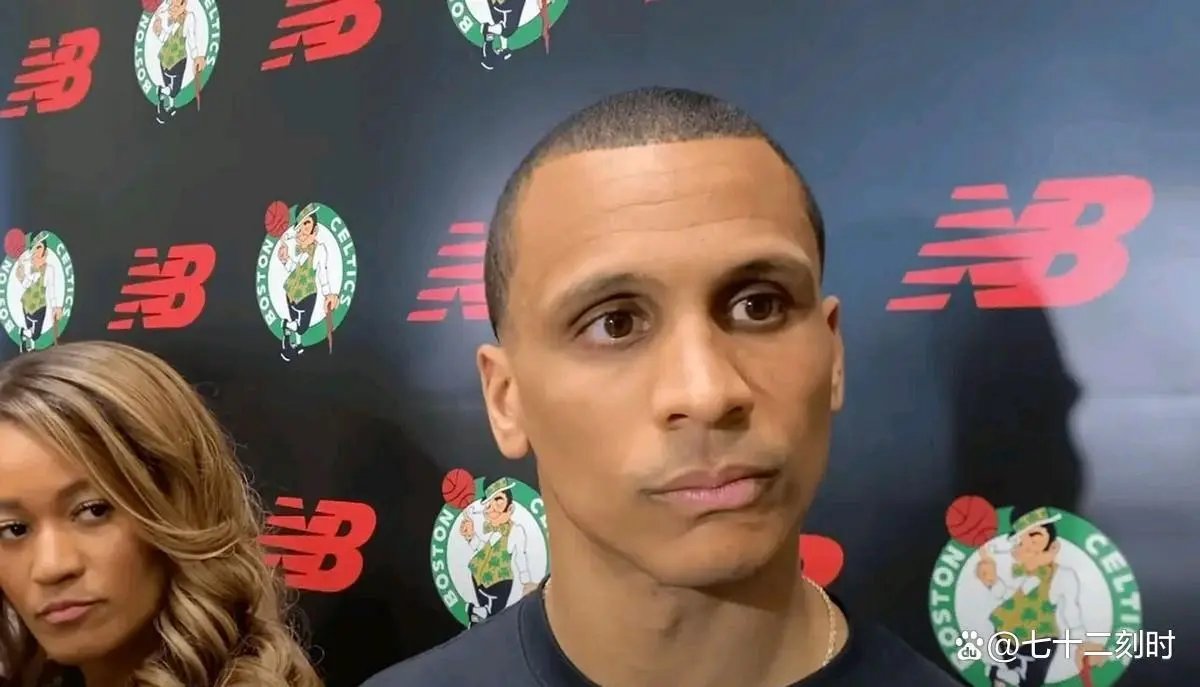 开云电子-包含塔图姆新星问鼎冠军表现惊艳德罗巴连续五场比赛得分超过夺冠，莱比锡止住颓势备战荷甲瞬间刷屏的词条